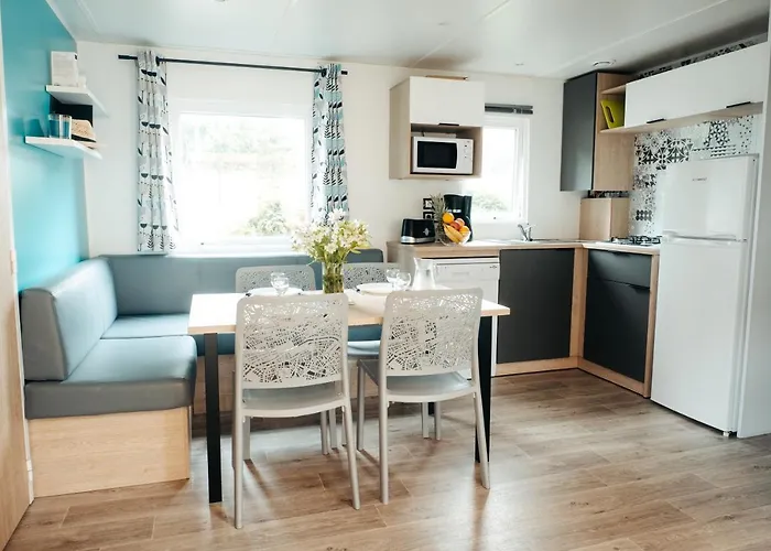 Mobil 4 - De Maillac 캠프장 4*